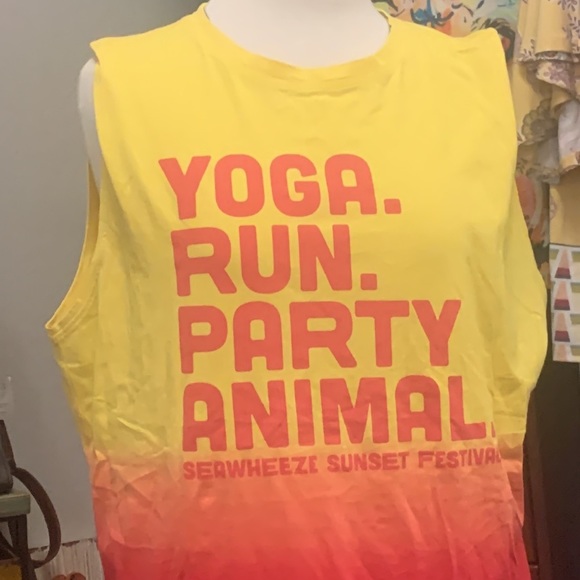 LULULEMON Yoga Run Color Fade Party Animal Tank Special Edition Size M-L - Picture 4 of 10